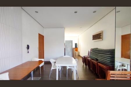 Apartamento à venda com 67m², 2 quartos e 1 vaga Apartamento à venda com 67m², 2 quartos e 1 vagaÁrea comum - Salão de festas