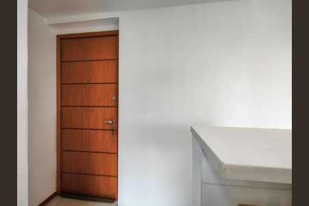 Apartamento à venda com 67m², 2 quartos e 1 vagaEntrada