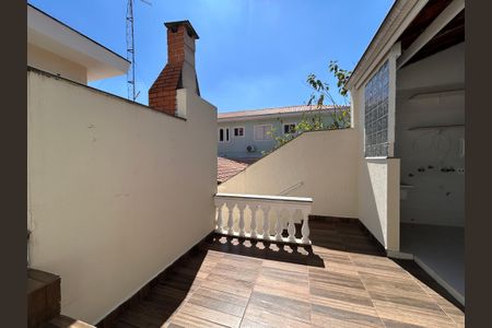Casa à venda com 145m², 3 quartos e 2 vagas Casa à venda com 145m², 3 quartos e 2 vagasQuintal