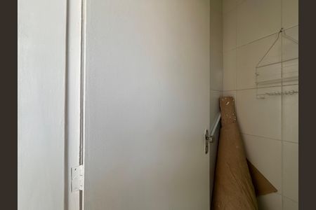 Casa à venda com 145m², 3 quartos e 2 vagas Casa à venda com 145m², 3 quartos e 2 vagasBanheiro de Serviço