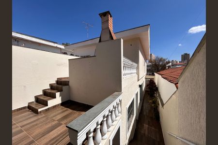 Casa à venda com 145m², 3 quartos e 2 vagas Casa à venda com 145m², 3 quartos e 2 vagasQuintal