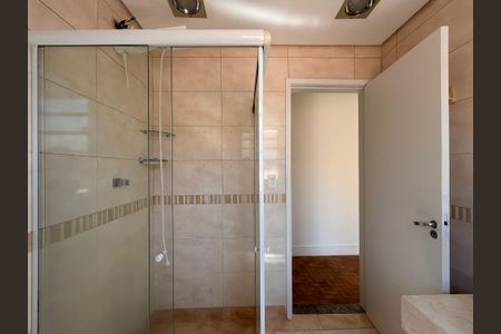 Casa à venda com 145m², 3 quartos e 2 vagas Casa à venda com 145m², 3 quartos e 2 vagasBanheiro