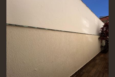 Casa à venda com 145m², 3 quartos e 2 vagas Casa à venda com 145m², 3 quartos e 2 vagasCorredor