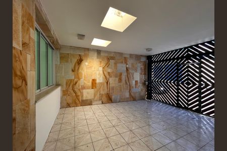 Casa à venda com 145m², 3 quartos e 2 vagas Casa à venda com 145m², 3 quartos e 2 vagasGaragem