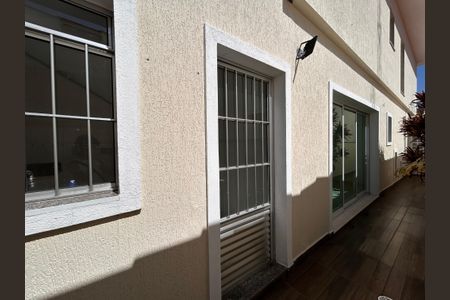 Casa à venda com 145m², 3 quartos e 2 vagas Casa à venda com 145m², 3 quartos e 2 vagasCorredor