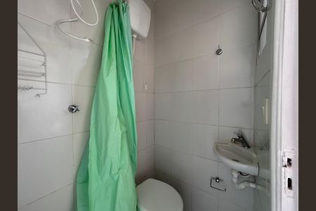 Casa à venda com 145m², 3 quartos e 2 vagas Casa à venda com 145m², 3 quartos e 2 vagasBanheiro de Serviço