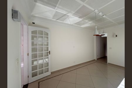 Casa à venda com 145m², 3 quartos e 2 vagas Casa à venda com 145m², 3 quartos e 2 vagasSala de Jantar