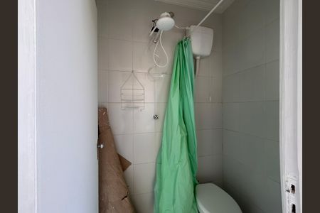Casa à venda com 145m², 3 quartos e 2 vagas Casa à venda com 145m², 3 quartos e 2 vagasBanheiro de Serviço
