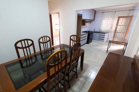 Casa à venda com 202m², 3 quartos e 6 vagas Casa à venda com 202m², 3 quartos e 6 vagasSala de Jantar