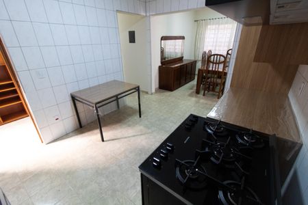 Casa à venda com 202m², 3 quartos e 6 vagas Casa à venda com 202m², 3 quartos e 6 vagasCozinha