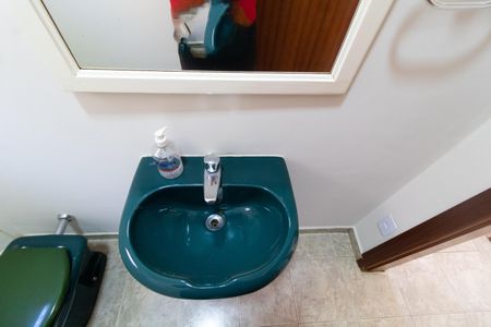 Casa à venda com 202m², 3 quartos e 6 vagas Casa à venda com 202m², 3 quartos e 6 vagasLavabo