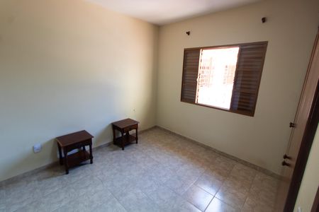 Casa à venda com 202m², 3 quartos e 6 vagas Casa à venda com 202m², 3 quartos e 6 vagasSuíte