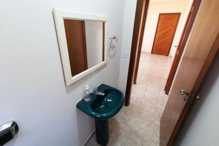 Casa à venda com 202m², 3 quartos e 6 vagas Casa à venda com 202m², 3 quartos e 6 vagasLavabo