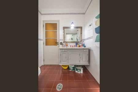 Casa para alugar com 190m², 3 quartos e 2 vagasBanheiro Social