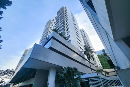 Apartamento à venda com 50m², 1 quarto e 1 vaga Apartamento à venda com 50m², 1 quarto e 1 vagaFachada