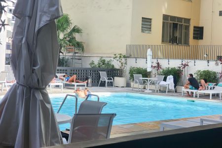 Apartamento à venda com 50m², 1 quarto e 1 vaga Apartamento à venda com 50m², 1 quarto e 1 vagaÁrea comum - Piscina