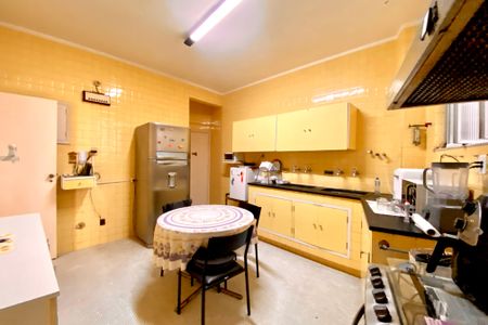 Apartamento à venda com 180m², 4 quartos e 1 vagaCozinha