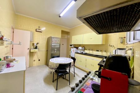 Apartamento à venda com 180m², 4 quartos e 1 vagaCozinha