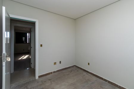 Apartamento à venda com 105m², 4 quartos e 3 vagas Apartamento à venda com 105m², 4 quartos e 3 vagasQuarto 2