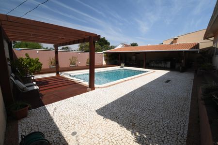 Casa à venda com 390m², 4 quartos e 4 vagasPiscina