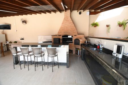 Casa à venda com 390m², 4 quartos e 4 vagasChurrasqueira