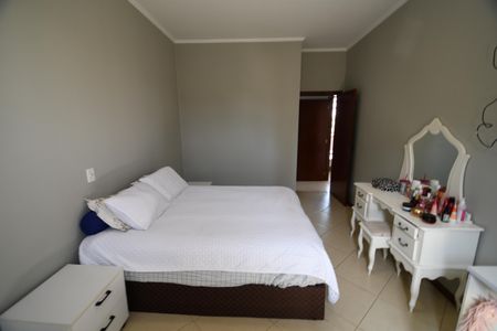 Casa à venda com 390m², 4 quartos e 4 vagasSuíte 2