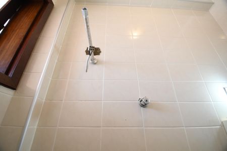 Casa à venda com 390m², 4 quartos e 4 vagasBanheiro de serviço