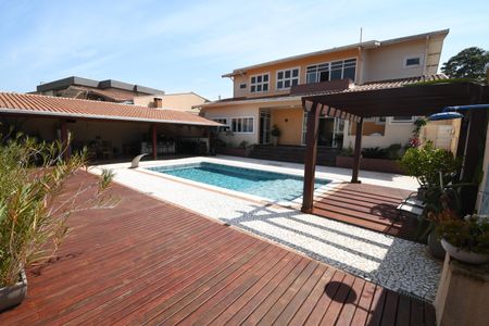 Casa à venda com 390m², 4 quartos e 4 vagasPiscina