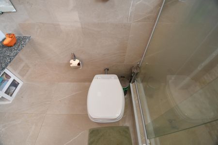 Casa à venda com 390m², 4 quartos e 4 vagasBanheiro da Suíte 1