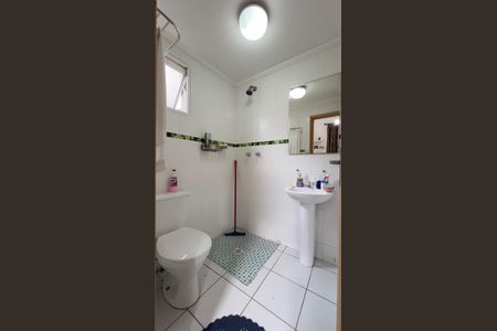 Apartamento à venda com 128m², 3 quartos e 1 vaga Apartamento à venda com 128m², 3 quartos e 1 vagaBanheiro da Suíte