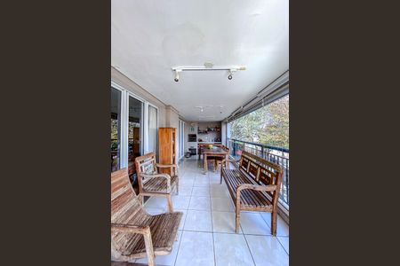 Apartamento à venda com 190m², 3 quartos e 3 vagas Apartamento à venda com 190m², 3 quartos e 3 vagasVaranda da Sala