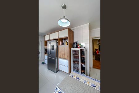 Apartamento à venda com 190m², 3 quartos e 3 vagas Apartamento à venda com 190m², 3 quartos e 3 vagasCozinha