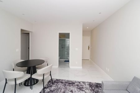 Sala de apartamento à venda com 3 quartos, 98m² em Leme, Rio de Janeiro