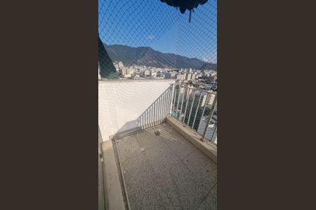 Apartamento à venda com 110m², 3 quartos e 2 vagas Apartamento à venda com 110m², 3 quartos e 2 vagasVaranda