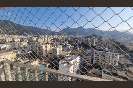 Apartamento à venda com 110m², 3 quartos e 2 vagas Apartamento à venda com 110m², 3 quartos e 2 vagasVaranda