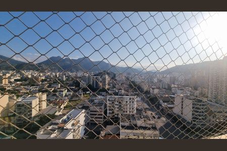 Apartamento à venda com 110m², 3 quartos e 2 vagas Apartamento à venda com 110m², 3 quartos e 2 vagasVaranda