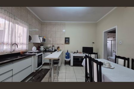Casa à venda com 198m², 3 quartos e 3 vagasCozinha