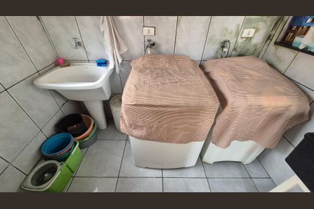 Casa à venda com 198m², 3 quartos e 3 vagasLavanderia