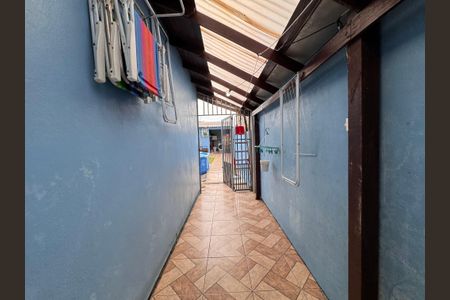 Casa à venda com 44m², 2 quartos e 2 vagasCorredor