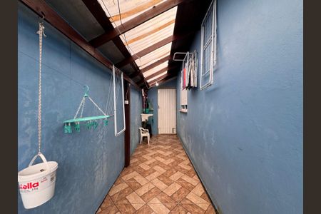 Casa à venda com 44m², 2 quartos e 2 vagasCorredor