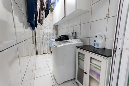 Casa à venda com 128m², 2 quartos e 2 vagas Casa à venda com 128m², 2 quartos e 2 vagasÁrea de Serviço