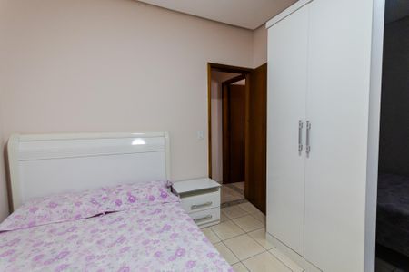 Casa à venda com 128m², 2 quartos e 2 vagas Casa à venda com 128m², 2 quartos e 2 vagasQuarto 2