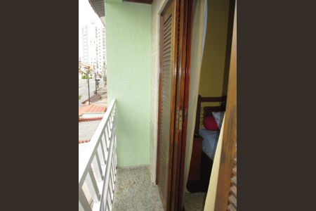 Casa à venda com 220m², 4 quartos e 3 vagas Casa à venda com 220m², 4 quartos e 3 vagasQuarto 1