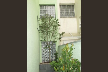 Casa à venda com 220m², 4 quartos e 3 vagas Casa à venda com 220m², 4 quartos e 3 vagasÁrea Externa