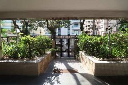 Apartamento para alugar com 75m², 3 quartos e 1 vaga Apartamento para alugar com 75m², 3 quartos e 1 vagaFachada