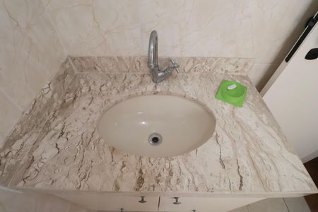 Apartamento para alugar com 75m², 3 quartos e 1 vaga Apartamento para alugar com 75m², 3 quartos e 1 vagaBanheiro da Suíte 1