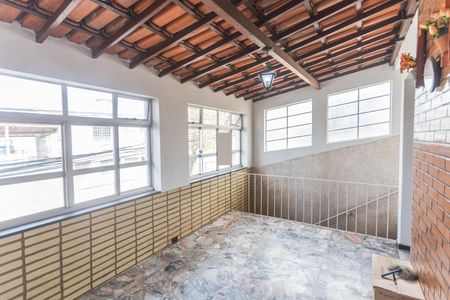 Casa à venda com 400m², 3 quartos e 2 vagas Casa à venda com 400m², 3 quartos e 2 vagasVaranda da Sala