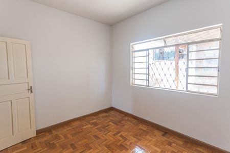 Casa à venda com 400m², 3 quartos e 2 vagas Casa à venda com 400m², 3 quartos e 2 vagasQuarto 1