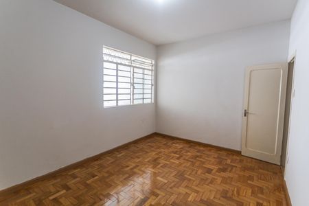 Casa à venda com 400m², 3 quartos e 2 vagas Casa à venda com 400m², 3 quartos e 2 vagasSuíte