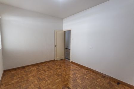 Casa à venda com 400m², 3 quartos e 2 vagas Casa à venda com 400m², 3 quartos e 2 vagasSuíte